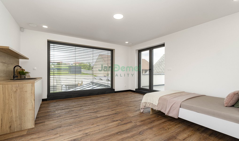 Prodej domu 199 m² s pozemkem 1 598 m², Píšť – náhled fotky 35