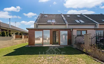 Prodej domu 103 m² s pozemkem 364 m², Doubek, okres Praha-východ