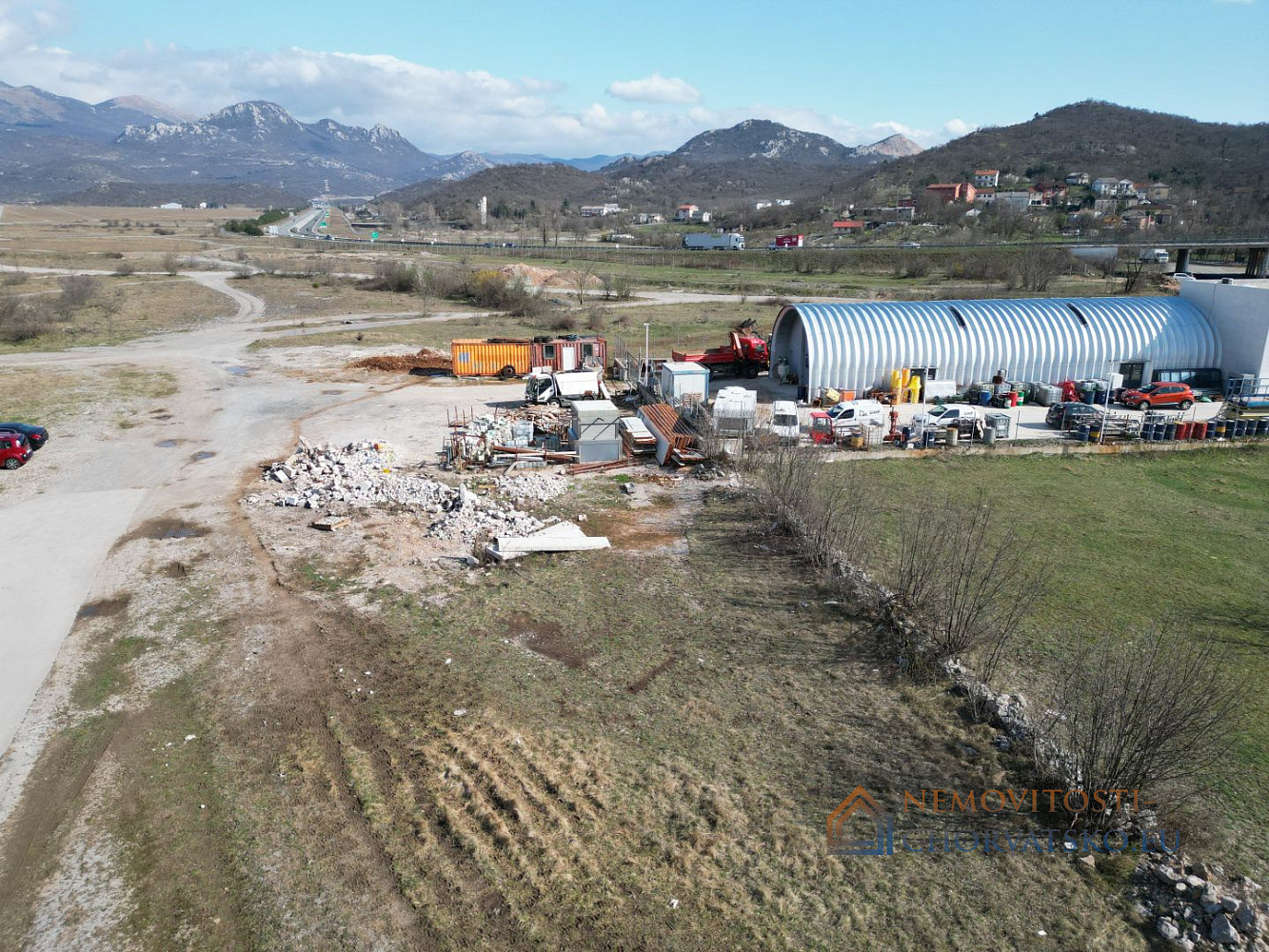 Prodej stavebního pozemku 5 083 m² – pohled 5
