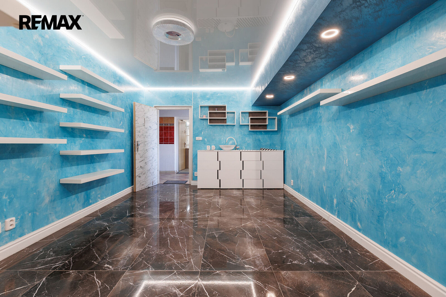 Prodej obchodních prostor 72 m²