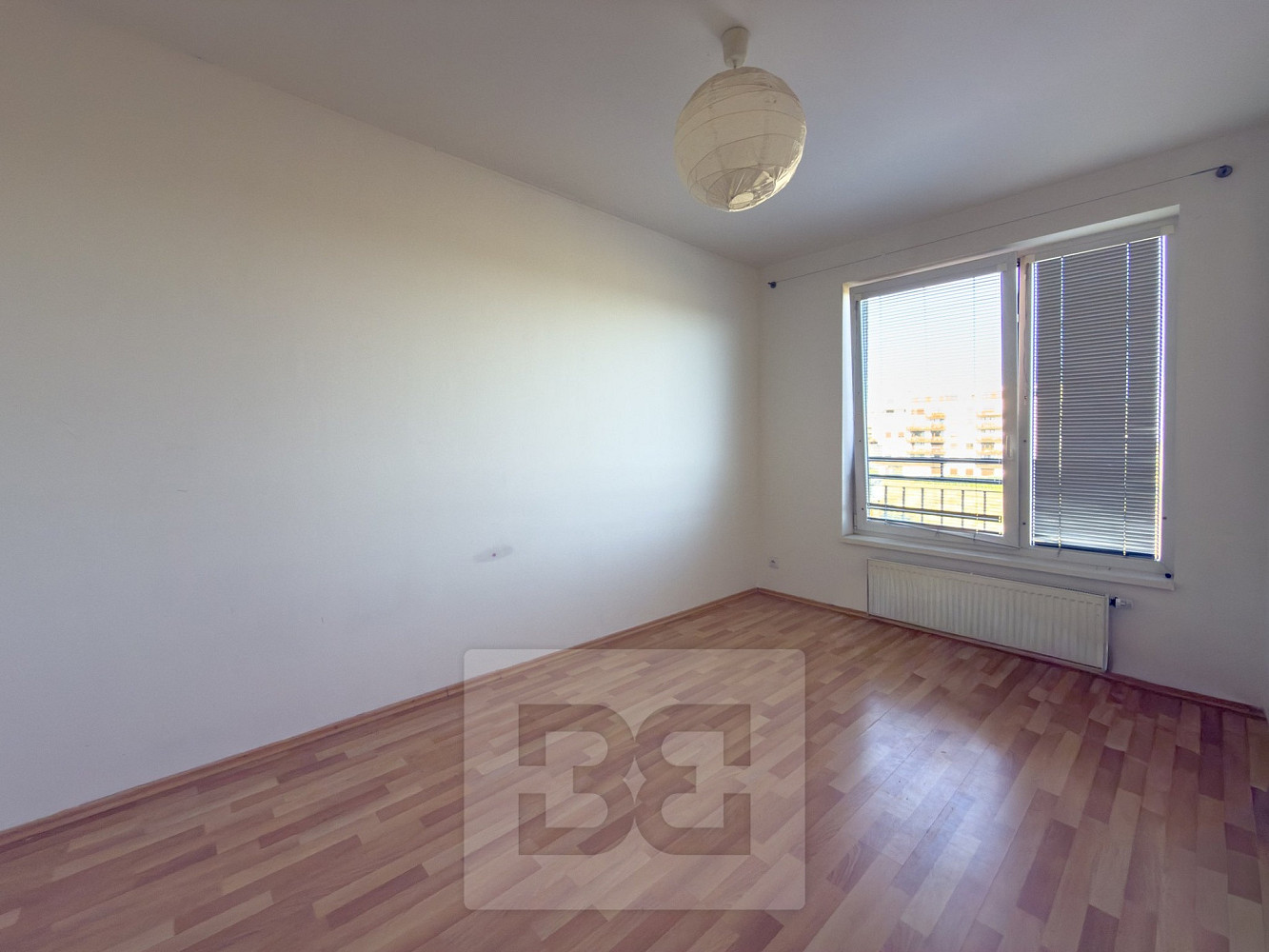 Pronájem bytu 2+kk 48 m² – fotografie 2