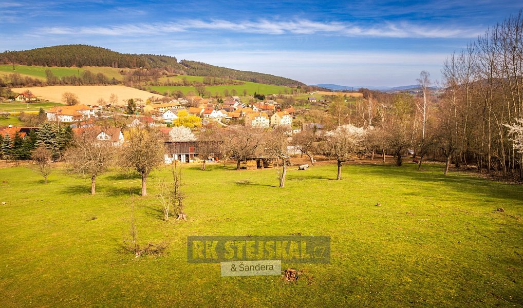 Prodej stavebního pozemku 2 109 m², Prachatice – náhled fotky 2