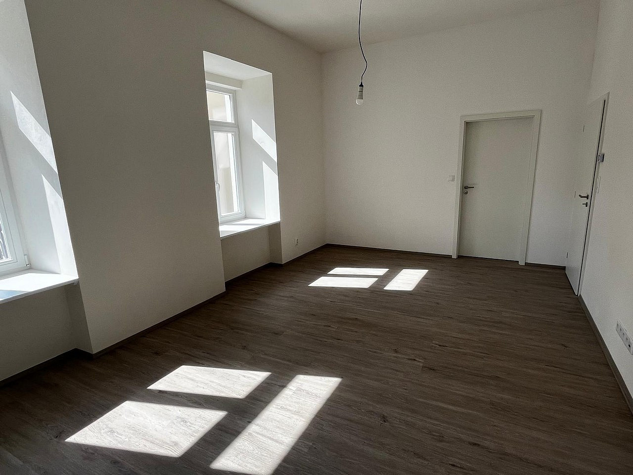 Pronájem bytu 2+kk 56 m² – fotografie 2