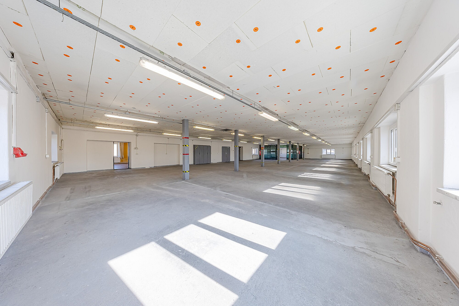 Pronájem skladovacích prostor 391 m²
