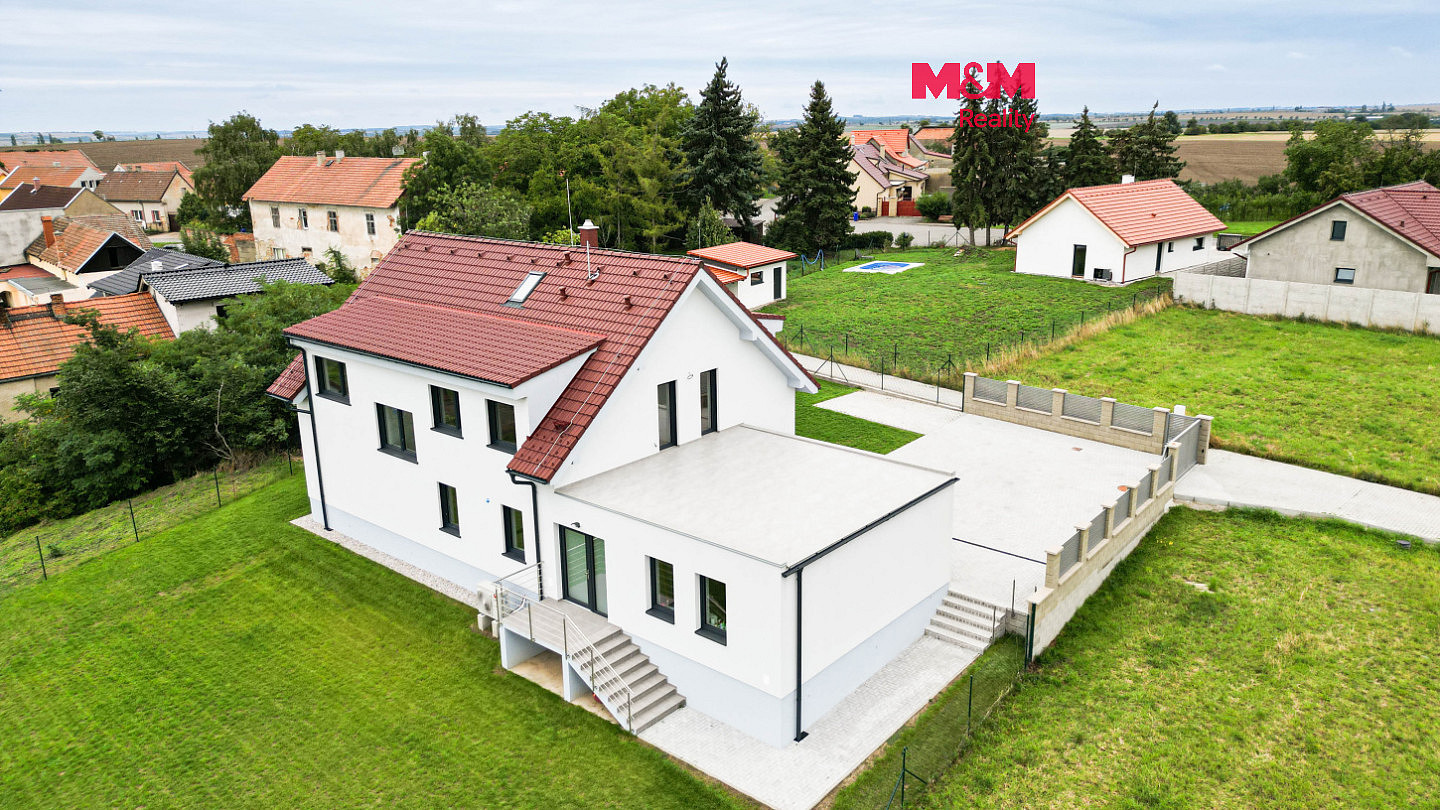 Prodej domu 248 m² s pozemkem 1 542 m²