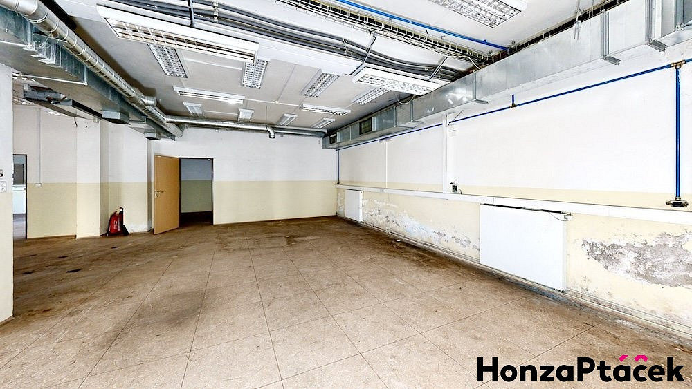 Prodej kanceláře 511 m² — photo 2