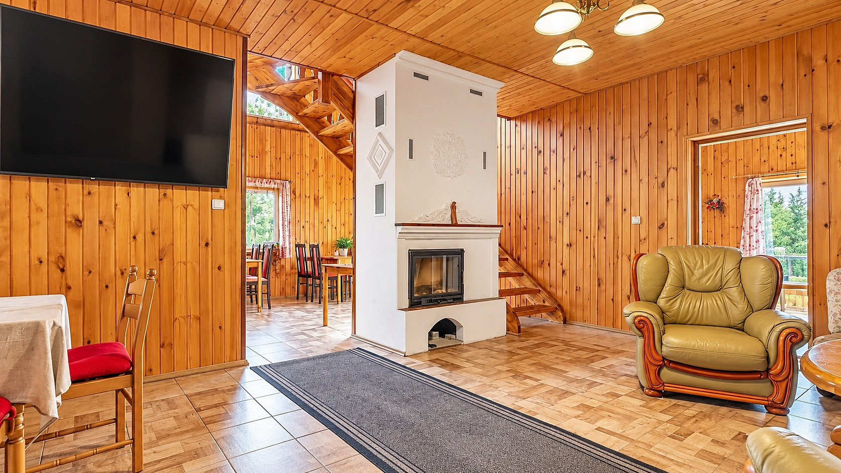 Prodej domu 200 m² s pozemkem 1 162 m² – fotografie 3