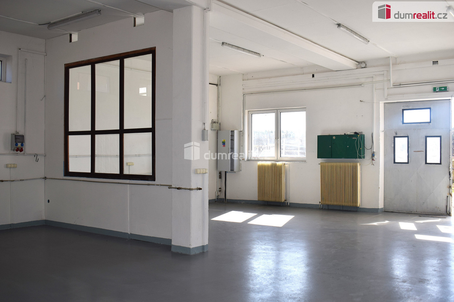 Pronájem komerčního objektu (jiného typu) 143 m²
