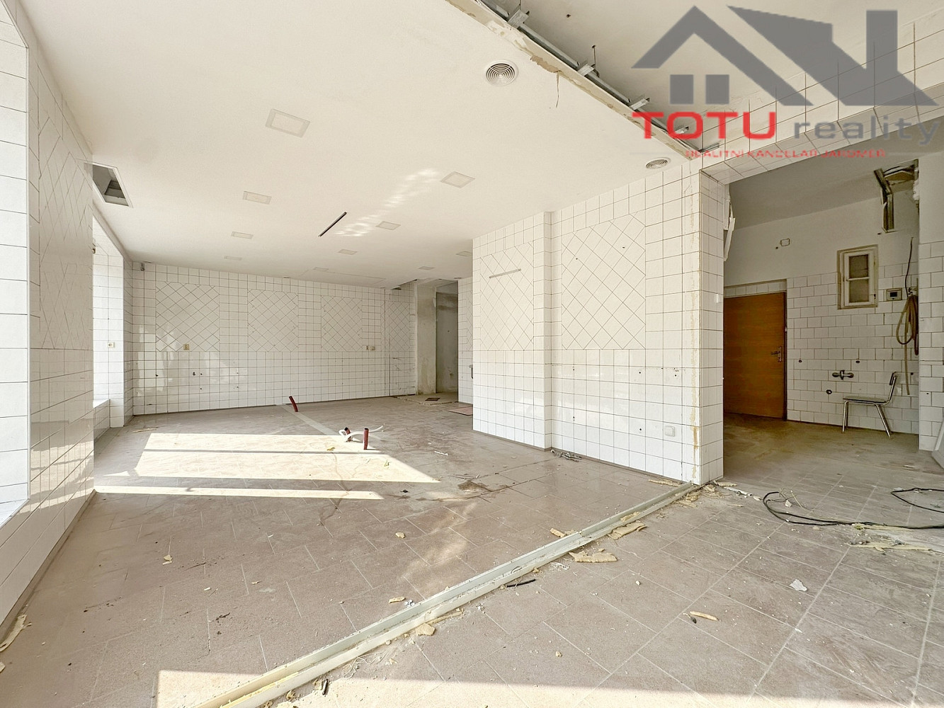 Pronájem obchodních prostor 75 m² – fotografie 4