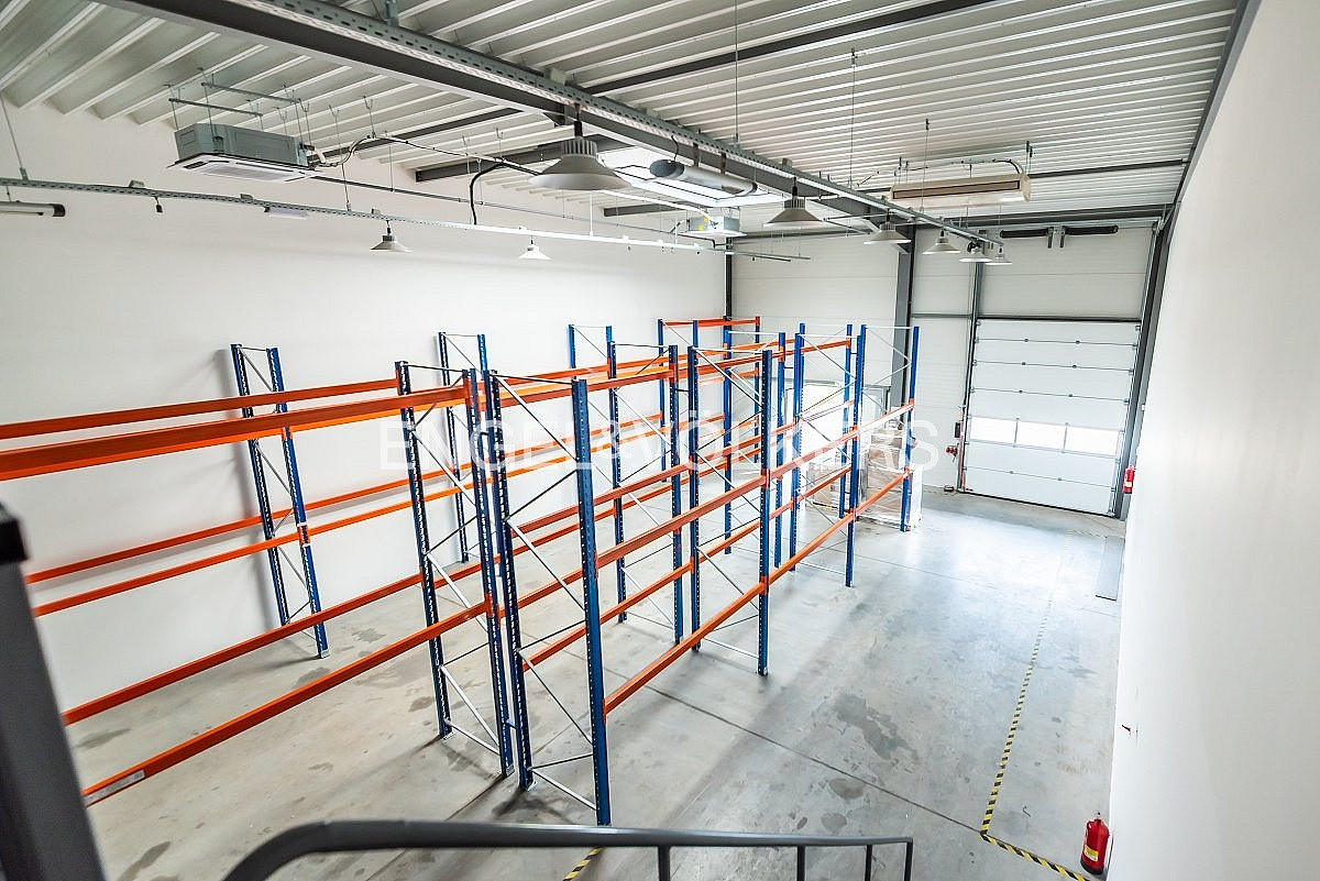 Pronájem skladovacích prostor 270 m² – fotografie 3