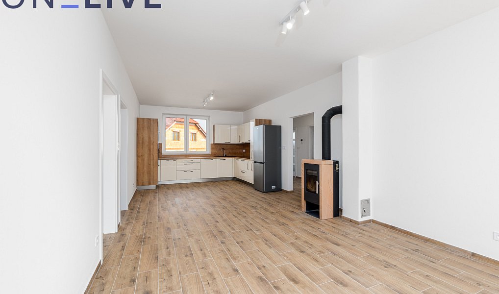 Prodej domu 92 m² s pozemkem 704 m², Kladruby – náhled fotky 3