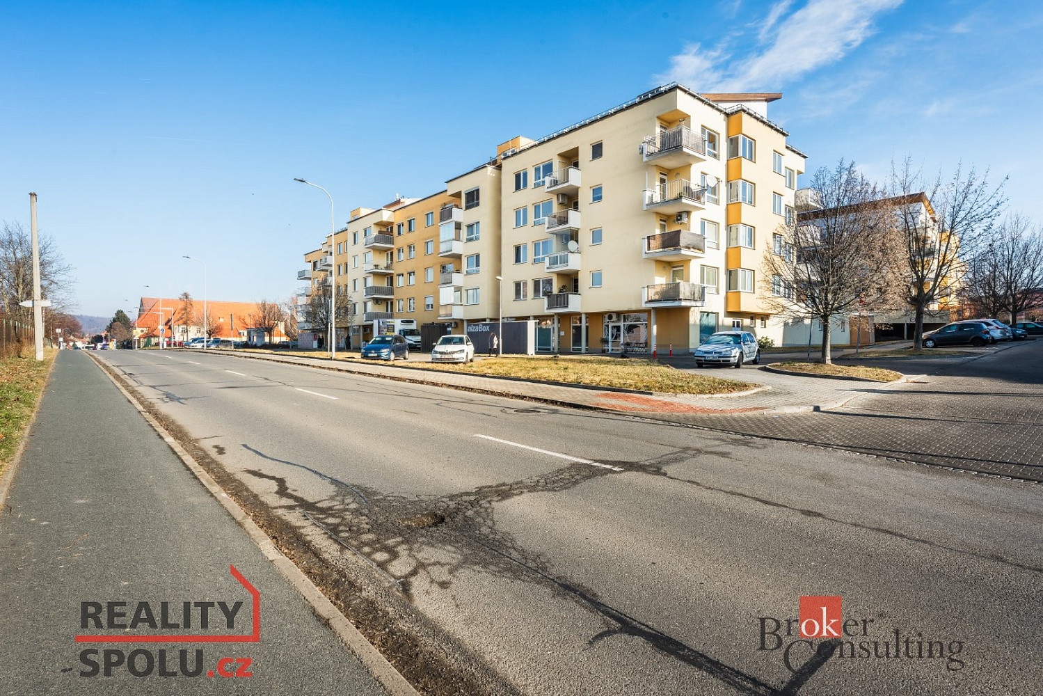 Prodej bytu 1+kk 87 m² – pohled 2
