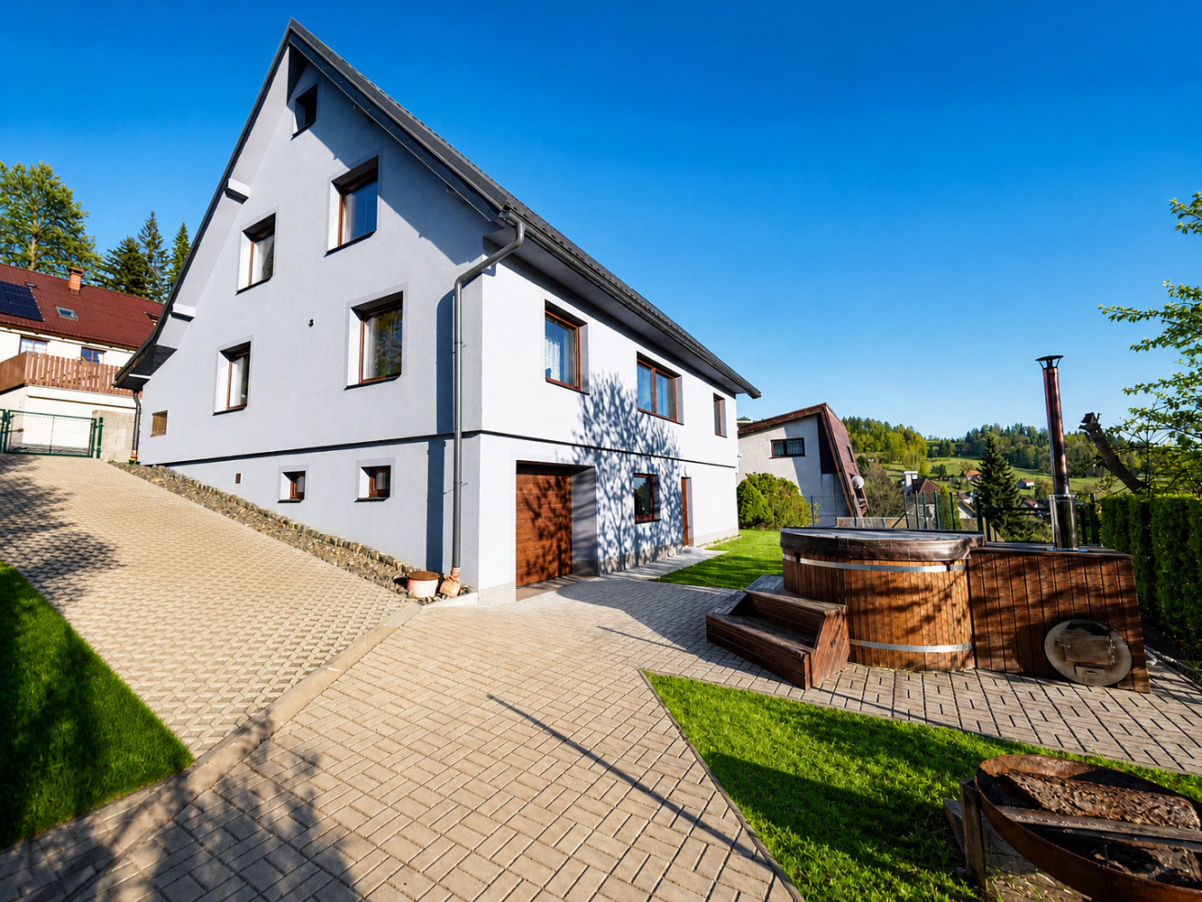 Prodej vily 350 m² s pozemkem 791 m²