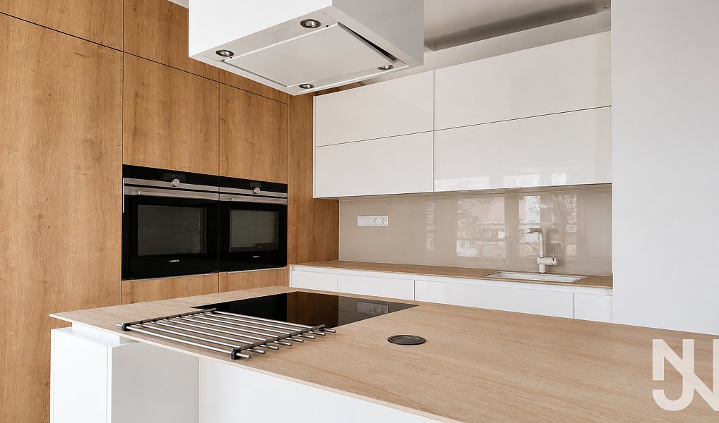 Prodej bytu 5+1 130 m², Praha – náhled fotky 3