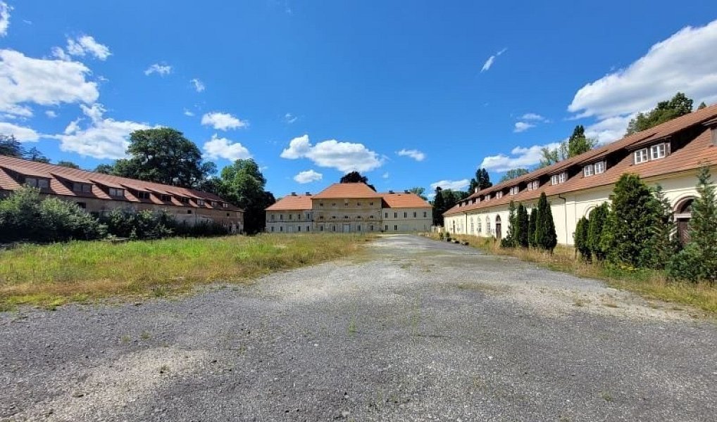 Prodej ubytovacího objektu 1 539 m², Lázně Kynžvart – náhled fotky 2