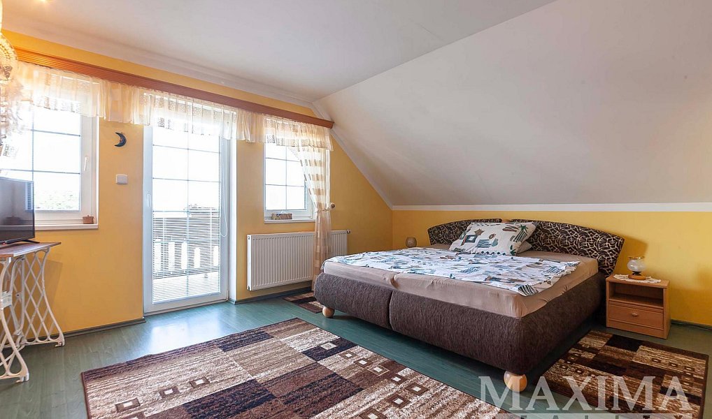 Prodej domu 245 m² s pozemkem 773 m², Ejpovice – náhled fotky 20