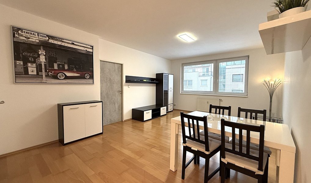Pronájem bytu 3+kk 68 m², Praha – náhled fotky 3