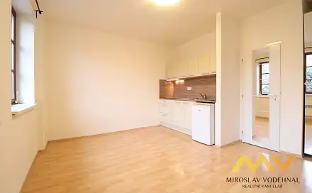 Pronájem bytu 1+kk 28 m²