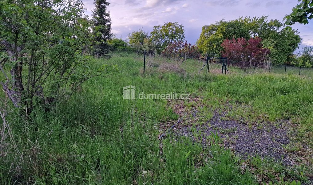 Prodej zahrady 2 238 m², Praha – náhled fotky 2