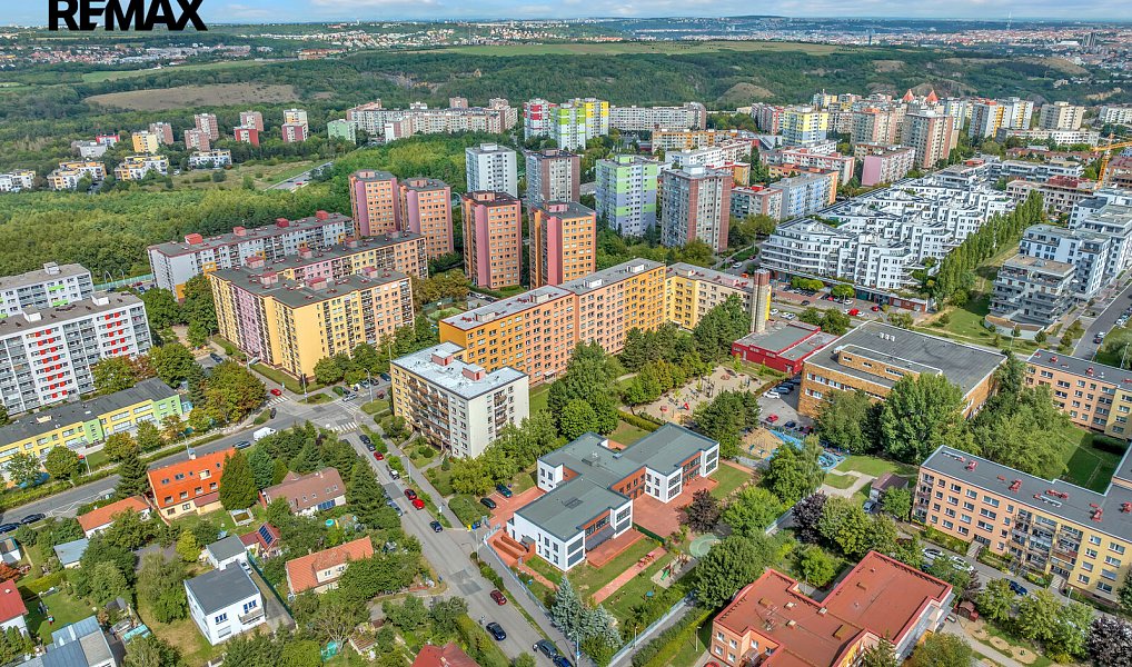 Prodej bytu 4+kk 97 m², Praha – náhled fotky 32