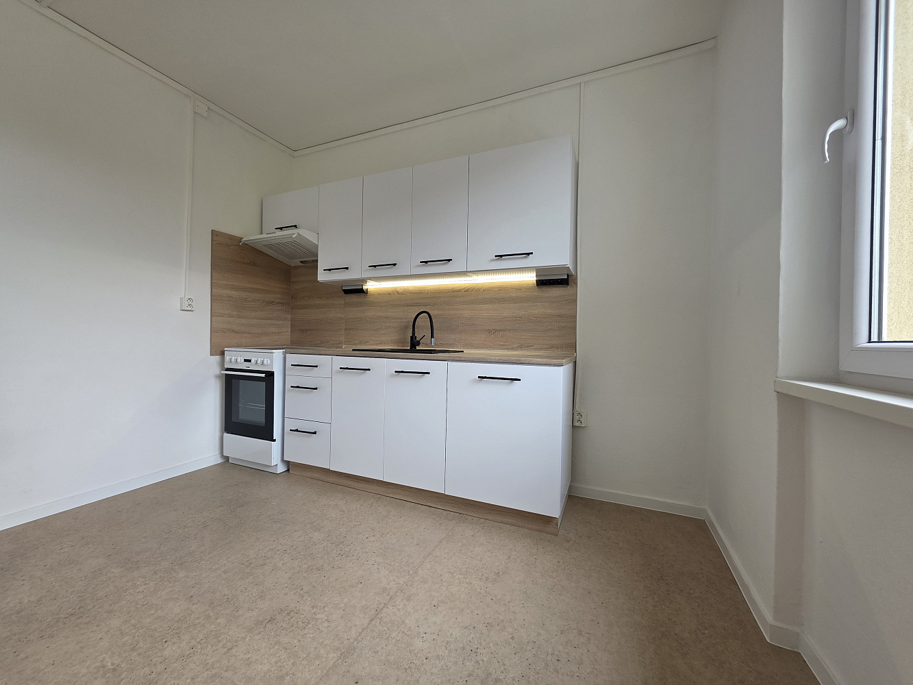 Pronájem bytu 1+1 38 m²