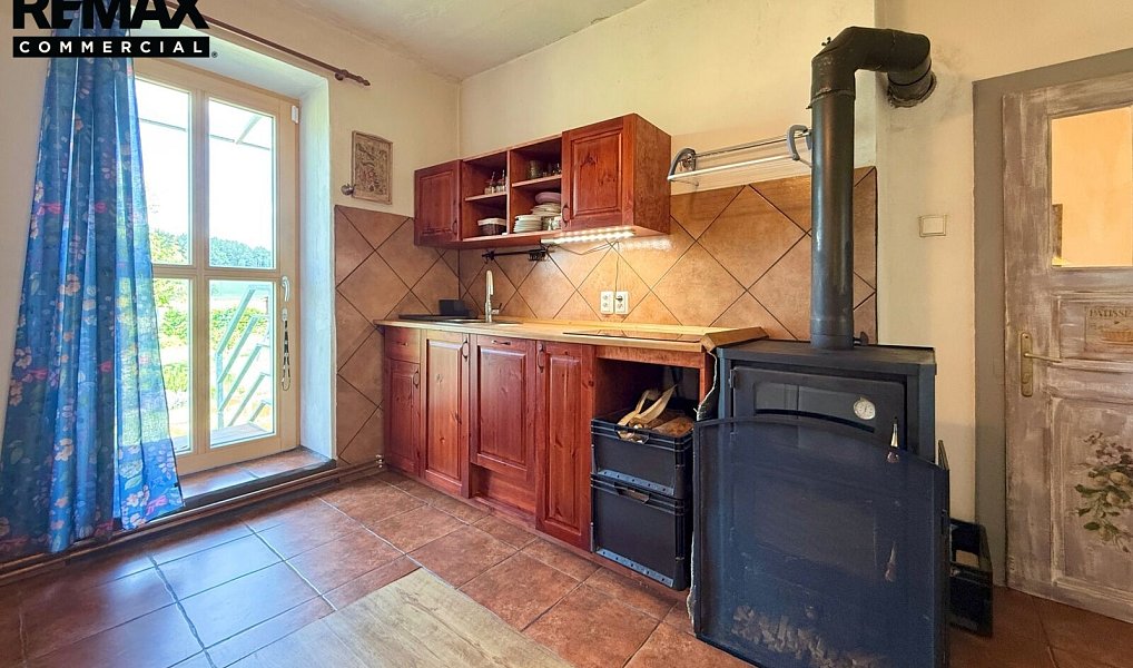 Prodej domu 100 m² s pozemkem 142 m², Studená – náhled fotky 3