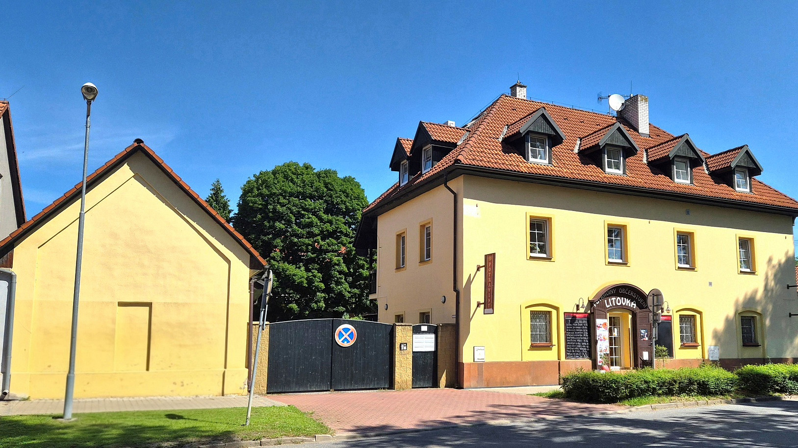 Prodej nájemního domu, činžáku 322 m²