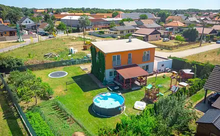 Prodej domu 150 m² s pozemkem 820 m², Povodňová, Obříství, okres Mělník