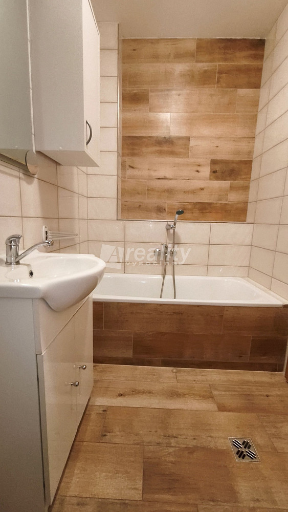 Pronájem bytu 2+1 65 m² – fotografie 2