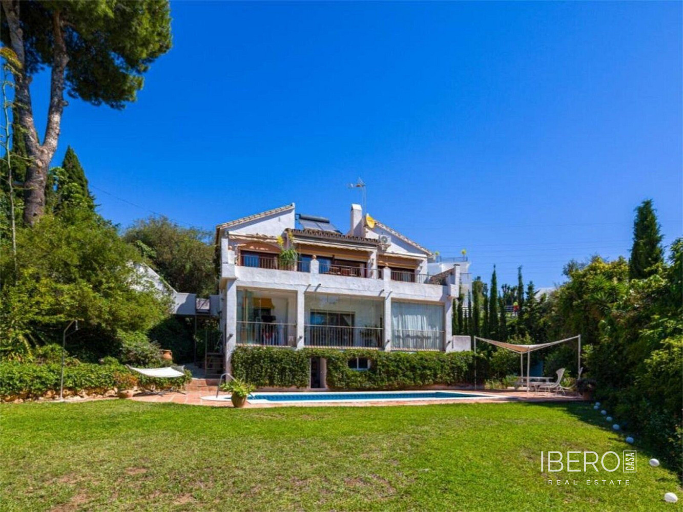 Prodej domu 230 m² s pozemkem 1 050 m²