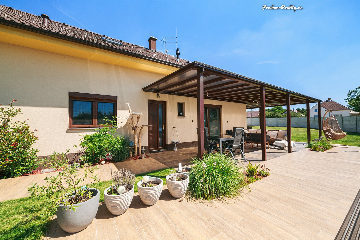 Prodej domu 201 m² s pozemkem 1 515 m² — photo 2