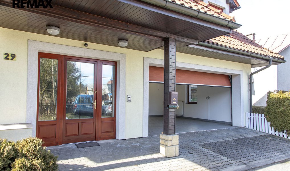 Prodej domu 302 m² s pozemkem 1 176 m², Ratiboř – náhled fotky 12