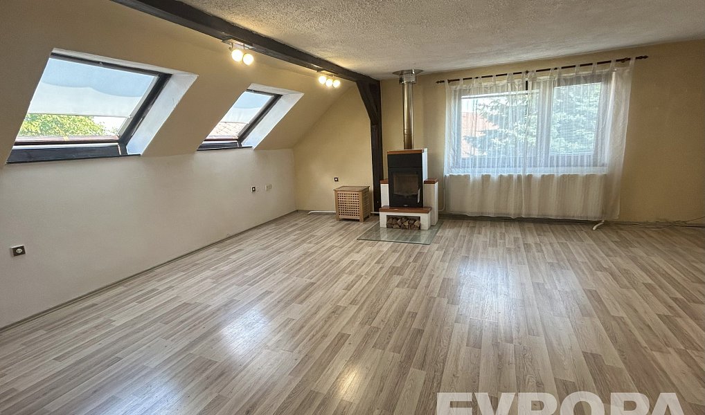Prodej domu 250 m² s pozemkem 2 264 m², Nový Bor – náhled fotky 12