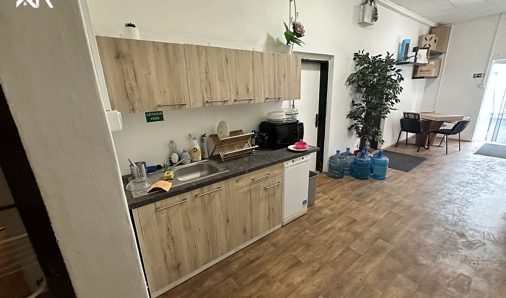 Pronájem skladovacích prostor 896 m², Úvaly – náhled fotky 7