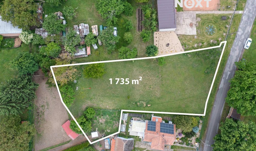 Prodej stavebního pozemku 1 735 m², Vinary – náhled fotky 3