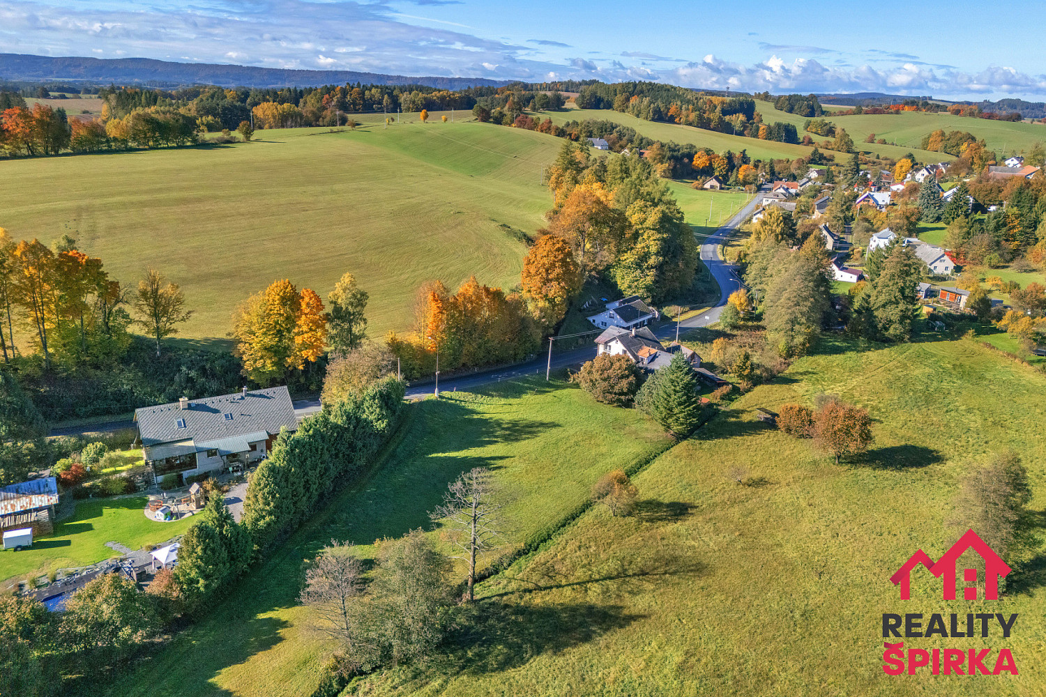 Prodej stavebního pozemku 1 857 m² – fotografie 3