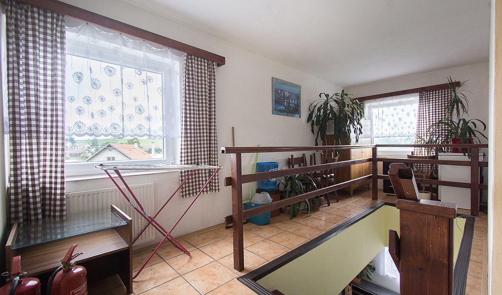 Prodej nájemního domu, činžáku 550 m², Heřmaničky – náhled fotky 18