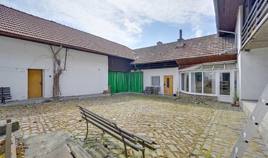 Prodej domu 200 m² s pozemkem 3 182 m², Lipník nad Bečvou – náhled fotky 25