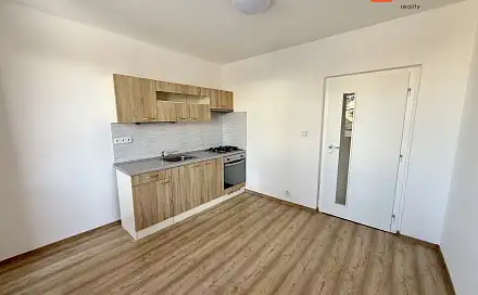 Pronájem bytu 3+1 65 m², Místecká, Praha 9 - Letňany