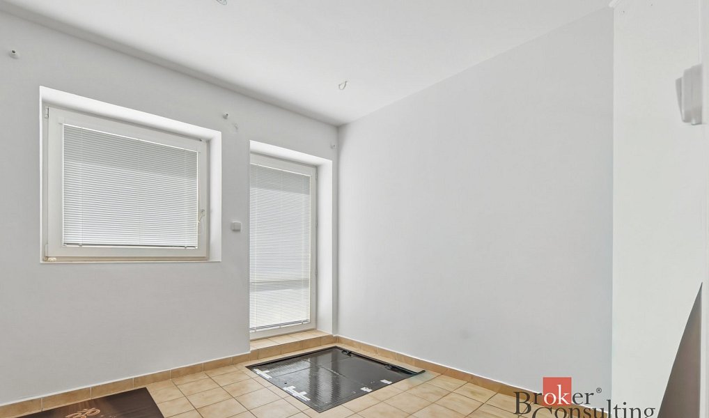 Pronájem obchodních prostor 37 m², Pardubice – náhled fotky 7