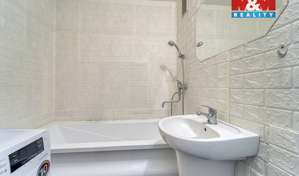 Prodej bytu 2+1 52 m², Kryry – náhled fotky 12