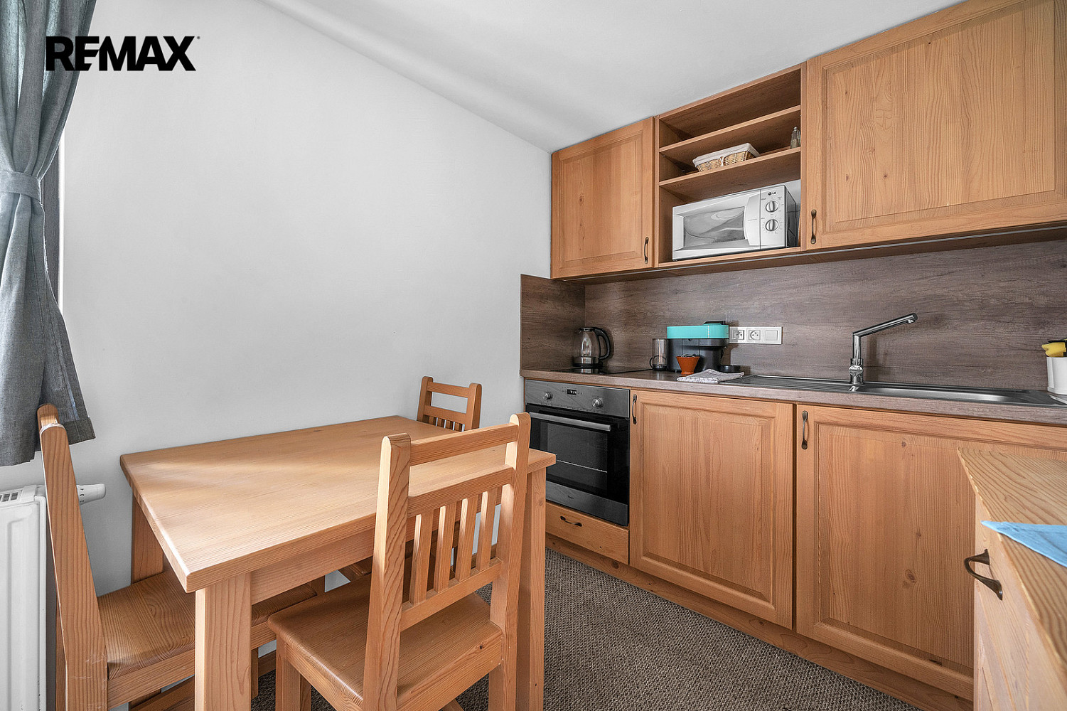 Prodej bytu 1+kk 37 m² — photo 2