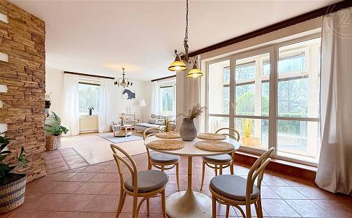Prodej domu 322 m² s pozemkem 941 m², Za řekou, Veverská Bítýška, okres Brno-venkov
