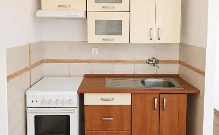 Pronájem bytu 2+kk 40 m², Májová, Ústí nad Labem - Neštěmice
