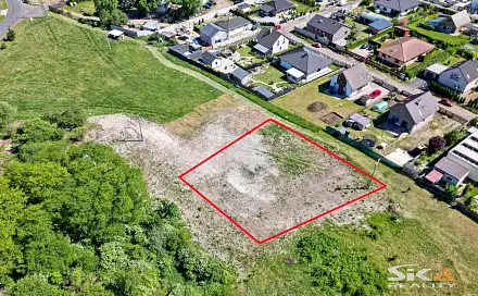 Prodej stavebního pozemku 1 065 m², Na Mořině, Dobroměřice, okres Louny
