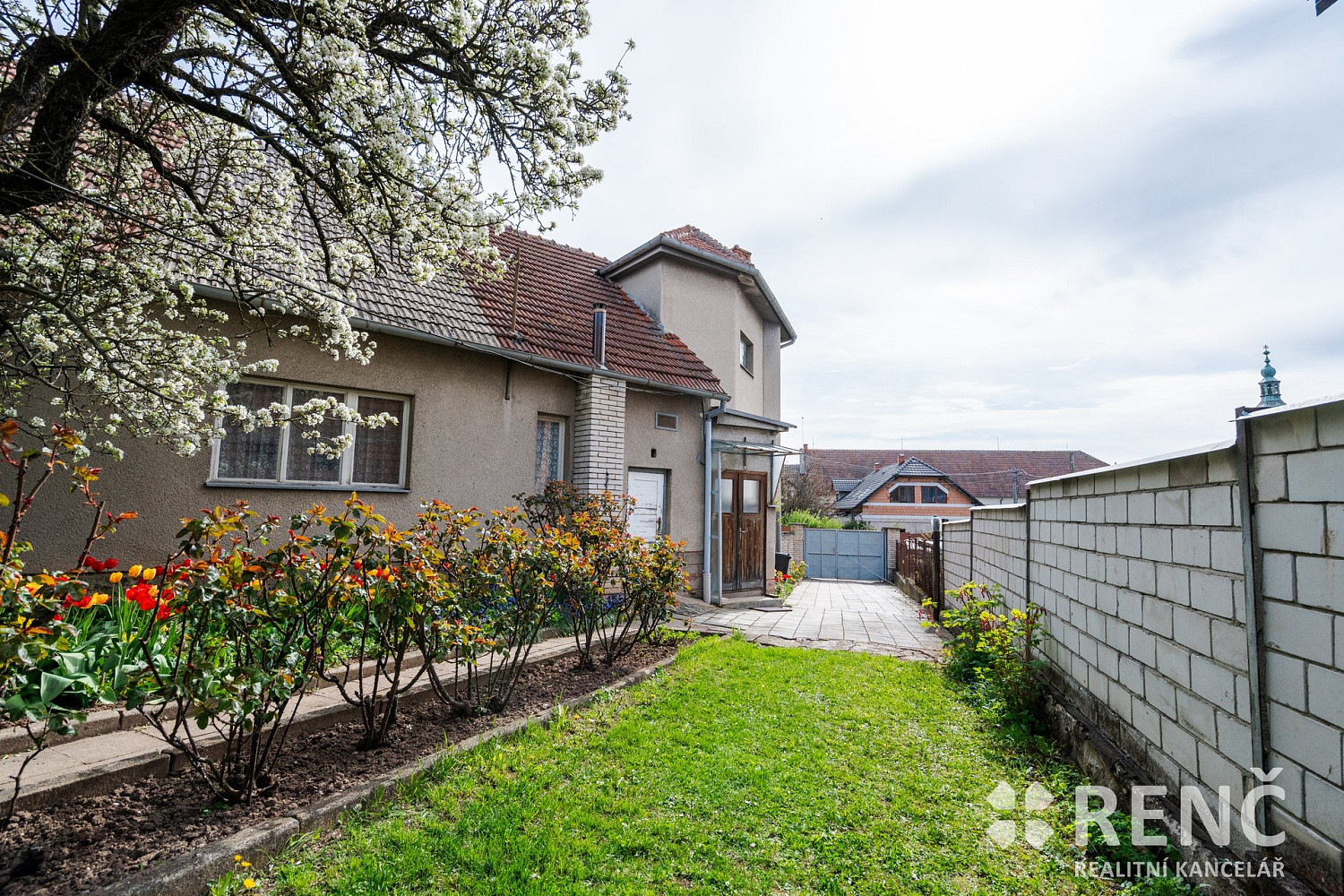 Prodej domu 103 m² s pozemkem 457 m² — photo 2