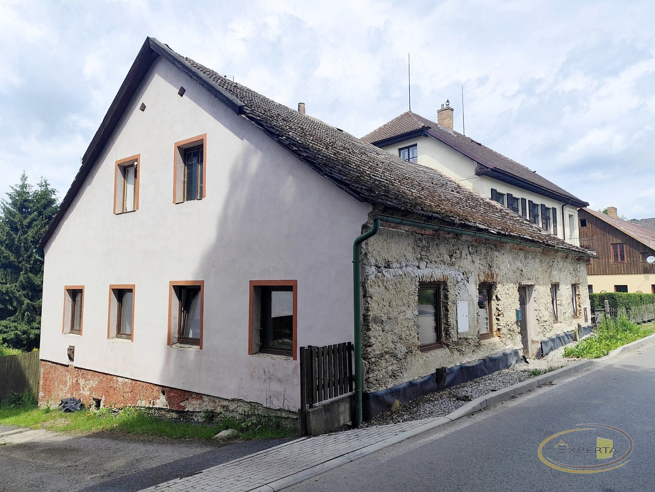 Prodej domu 200 m² s pozemkem 742 m²