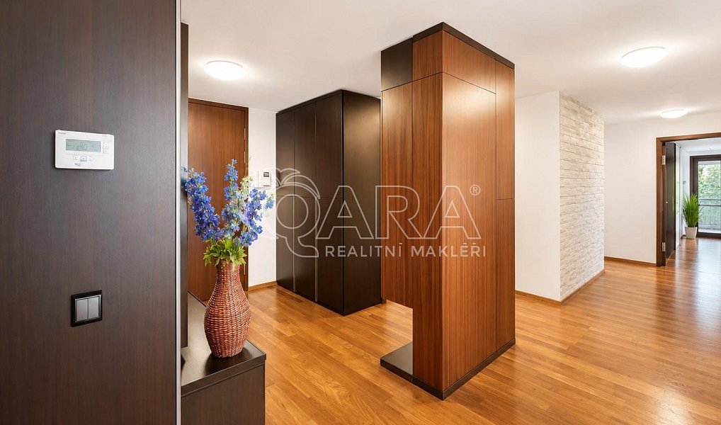 Prodej bytu 4+1 164 m², Praha – náhled fotky 4