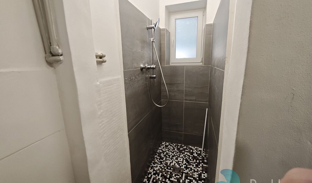Pronájem bytu 1+kk 18 m², Kaplice – náhled fotky 8