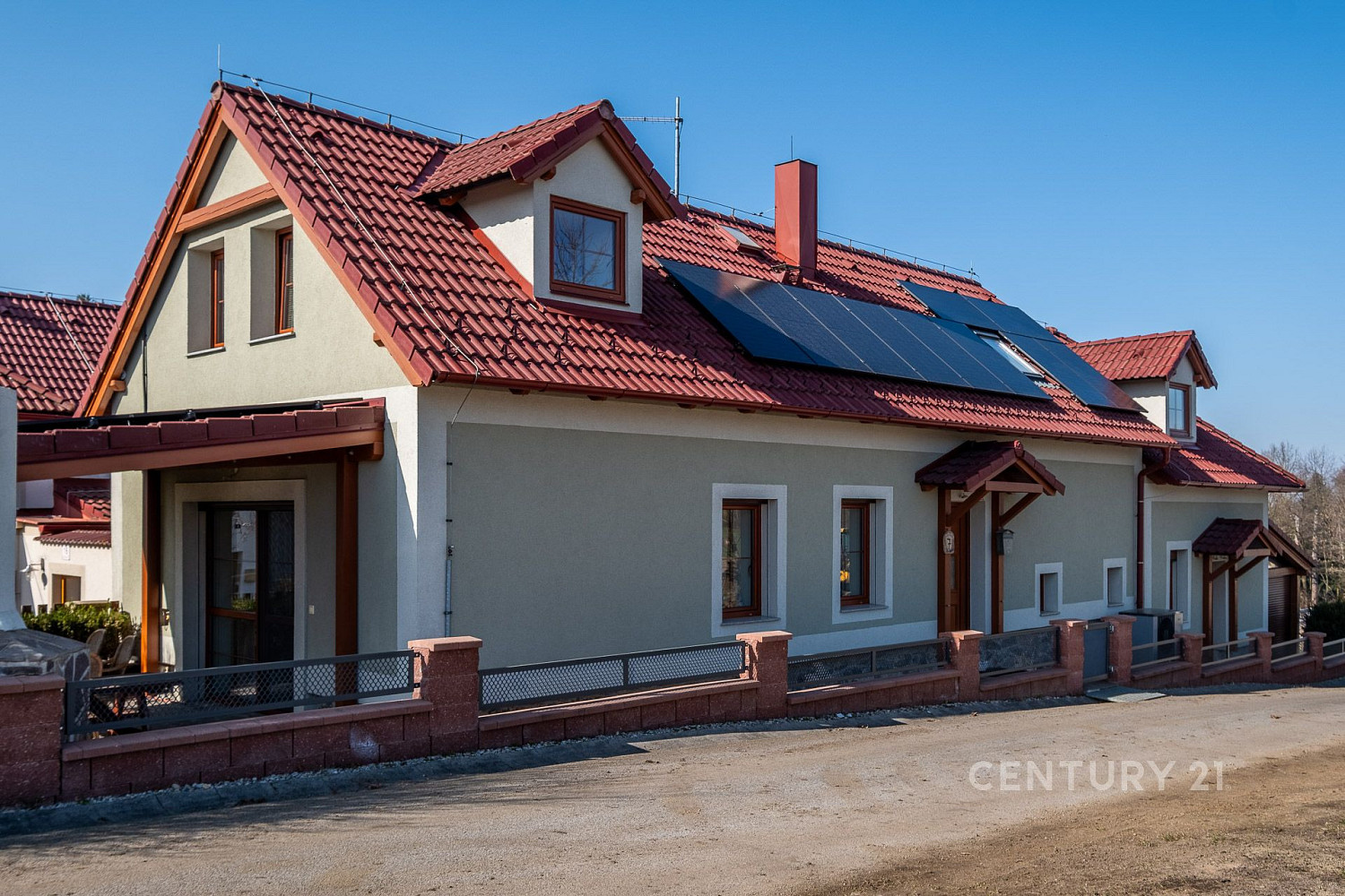 Prodej domu 220 m² s pozemkem 242 m²